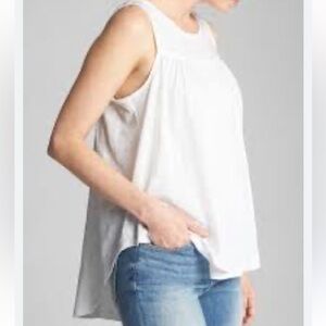 GAP - Women's Shirred Swing - sleeveless top | Blouse.  Size Large TALL. White
